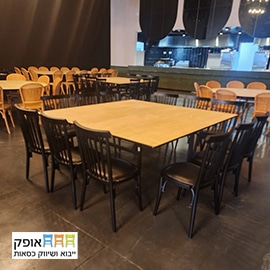 שולחן מתקפל מרובע